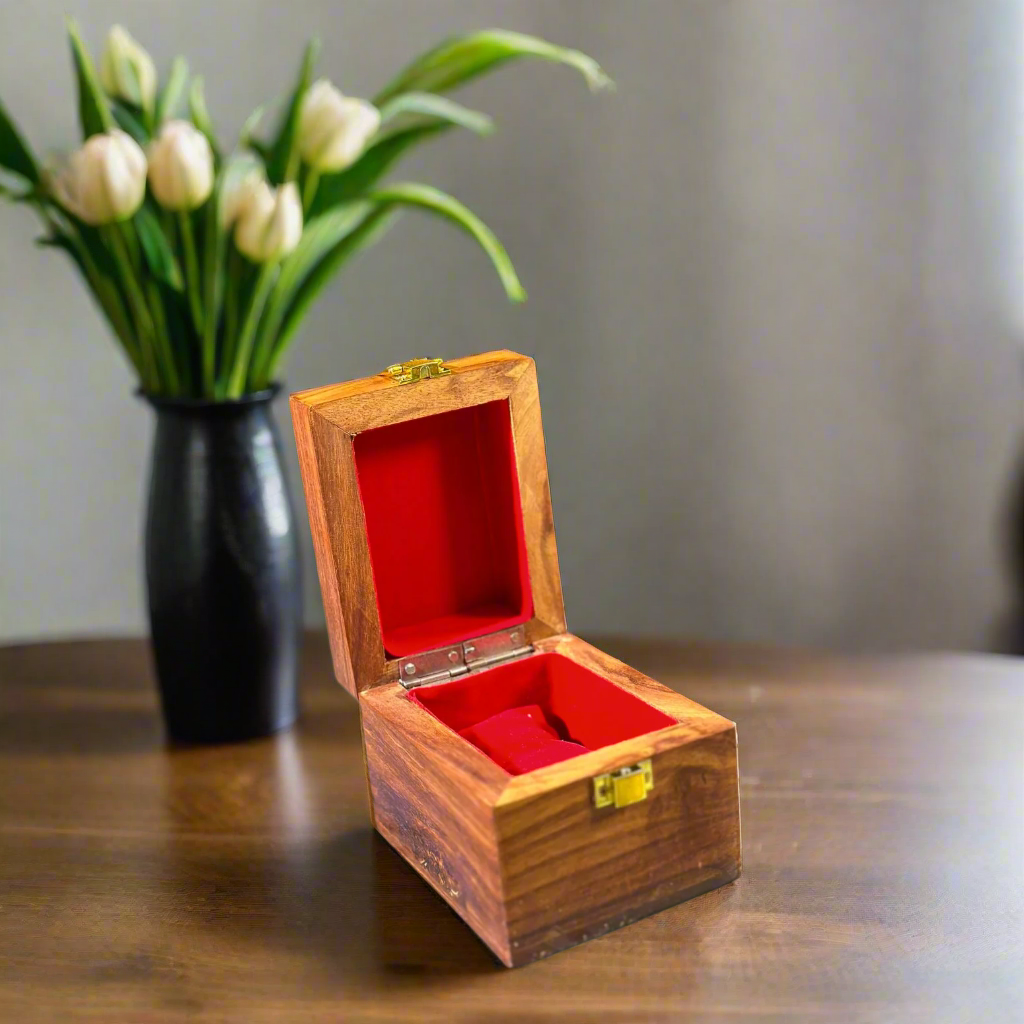 Classic Sheesham Wood Watch Box – Single Slot with Solid Lid
